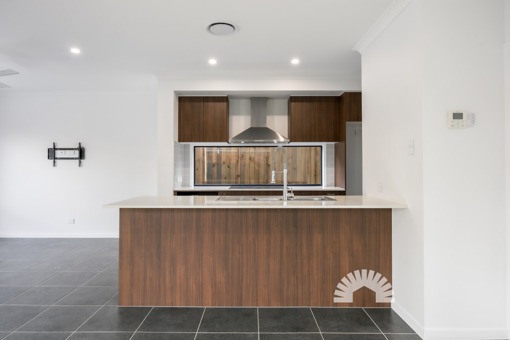 77 Burbury Road<br />MORAYFIELD 4506