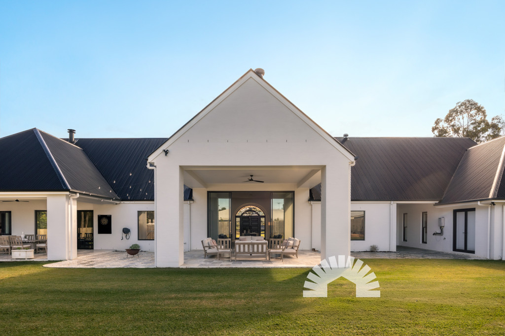 17 Mcloughlin Road<br />MORAYFIELD 4506