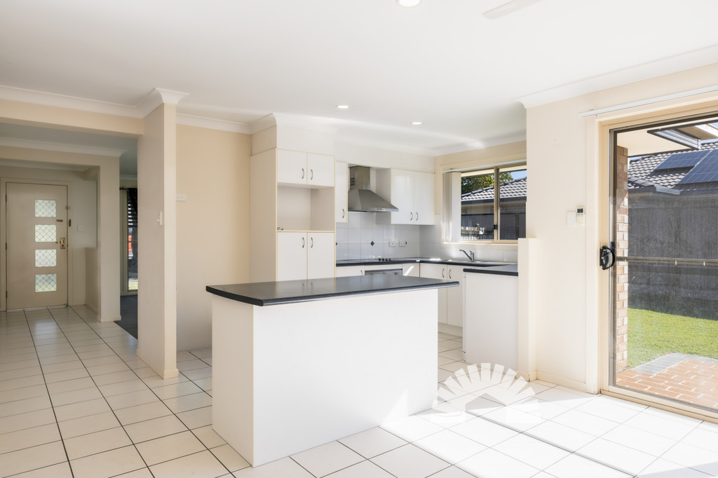 21 Coach Road West<br />MORAYFIELD 4506
