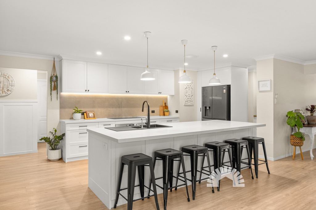 1 Tangerine Court<br />NARANGBA 4504