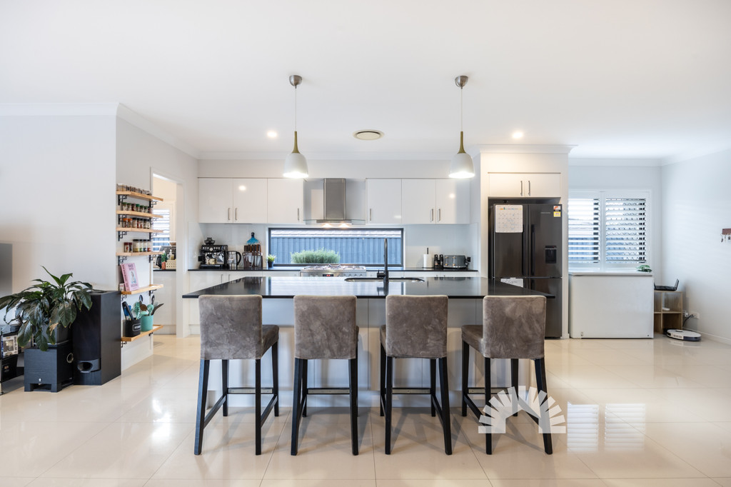 27 Monarch Avenue<br />NARANGBA 4504