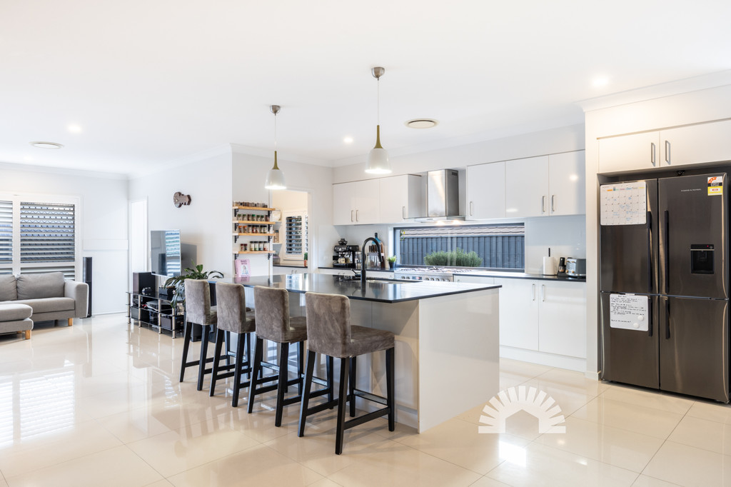 27 Monarch Avenue<br />NARANGBA 4504