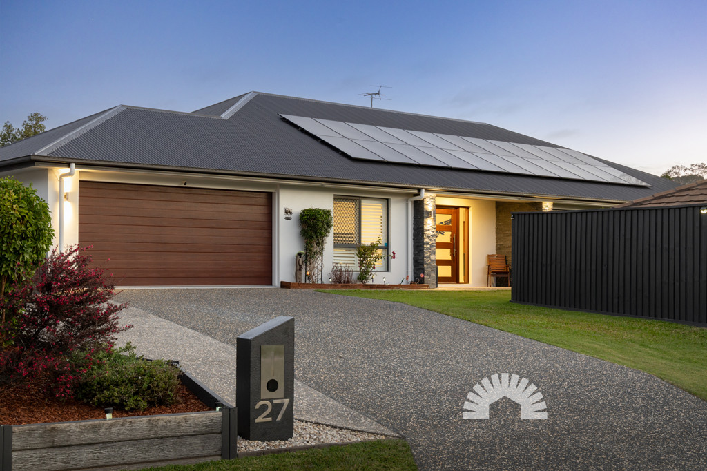 27 Monarch Avenue<br />NARANGBA 4504