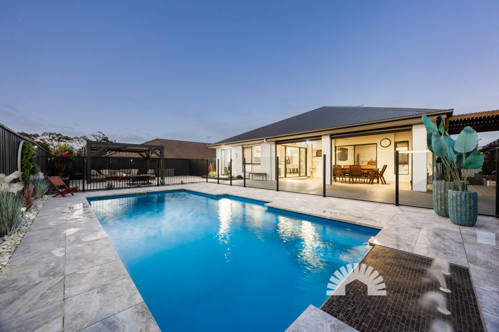 27 Monarch Avenue<br />NARANGBA 4504