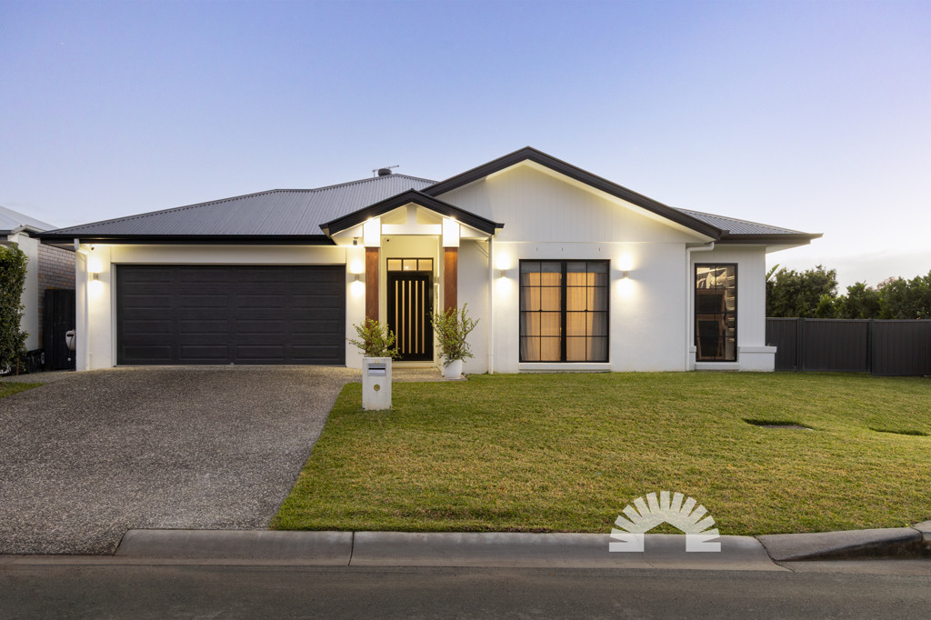 2 Stunning Crescent<br />NARANGBA 4504