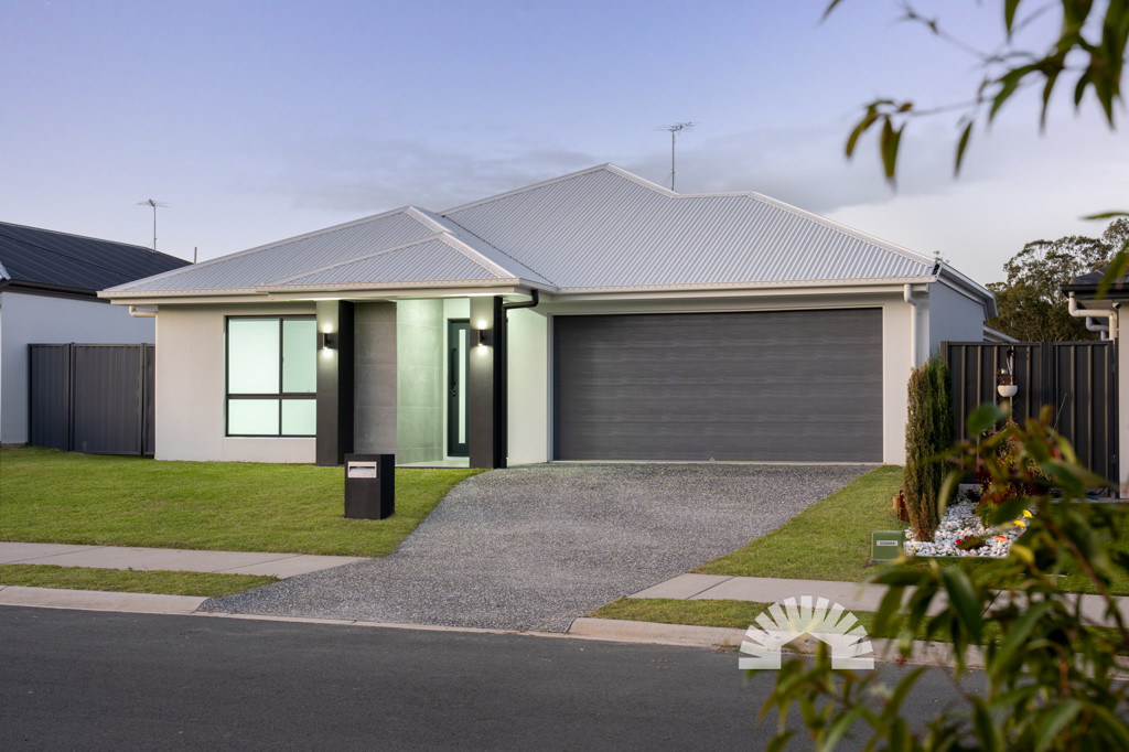 8 Awesome Drive<br />NARANGBA 4504