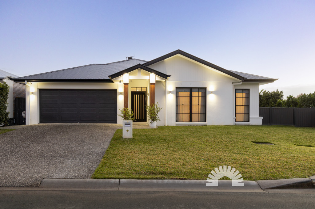 2 Stunning Crescent<br />NARANGBA 4504