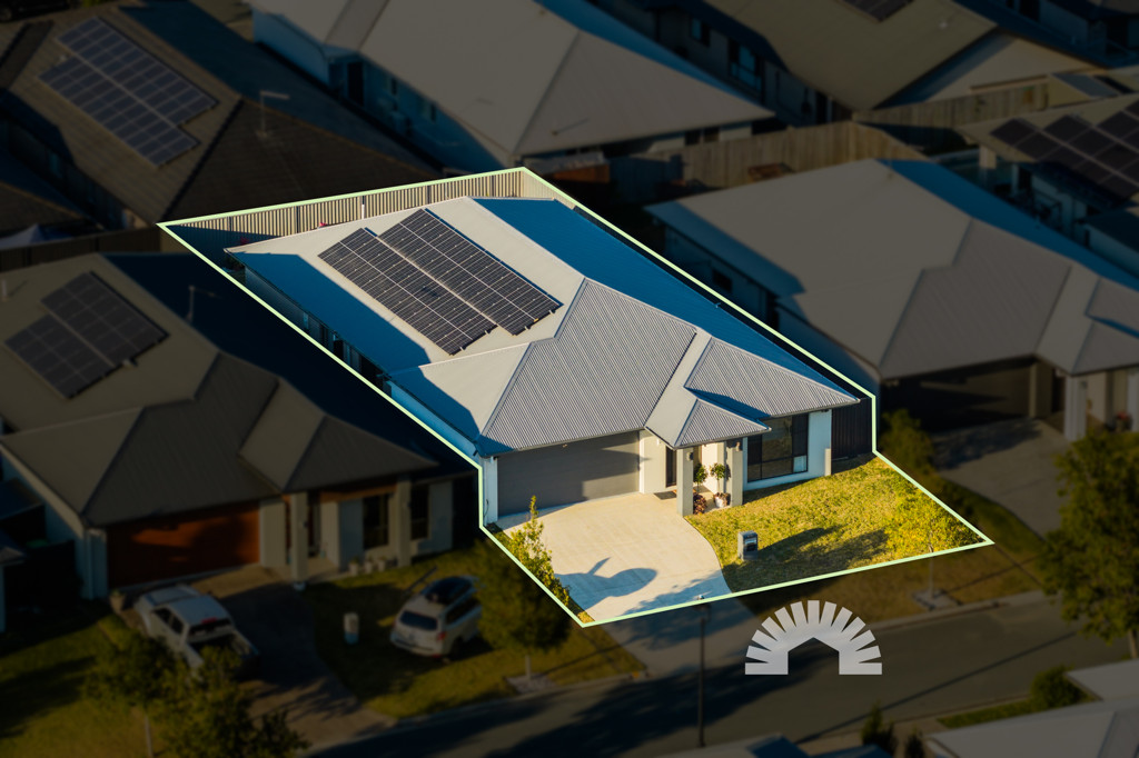 54 Palatial Crescent<br />NARANGBA 4504