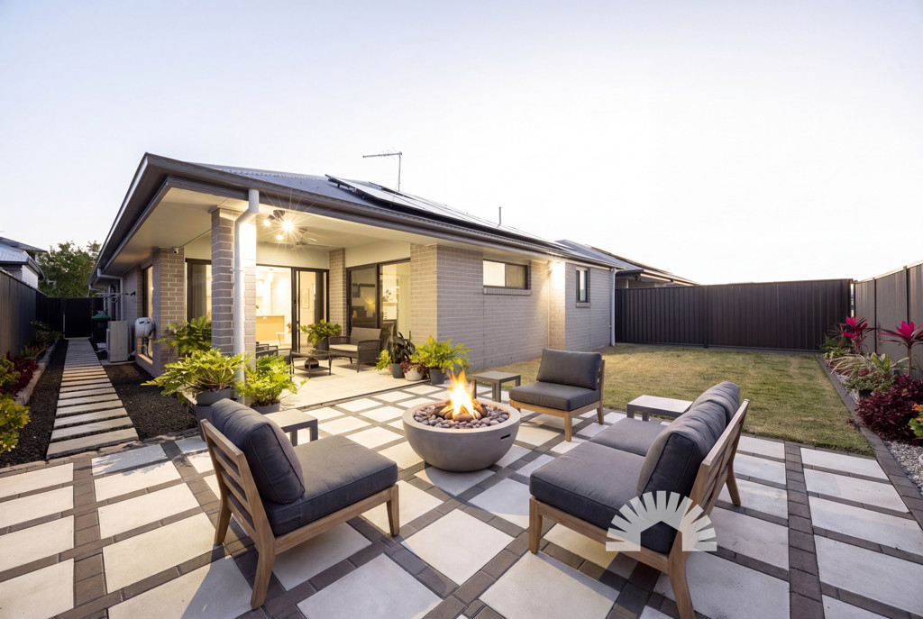 54 Palatial Crescent<br />NARANGBA 4504