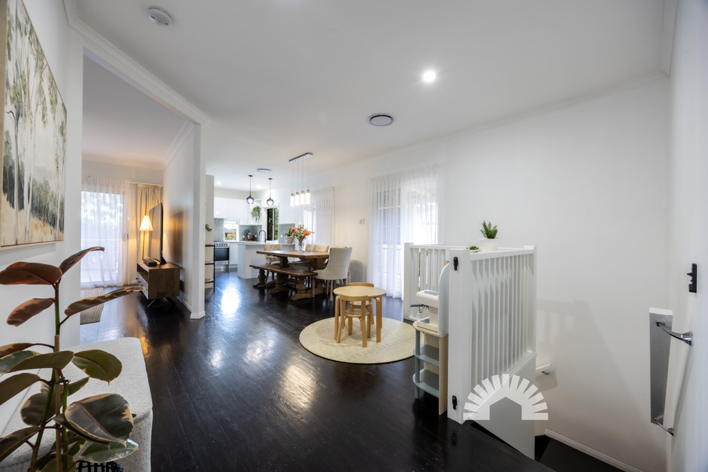 1 Giles Chase<br />NARANGBA 4504