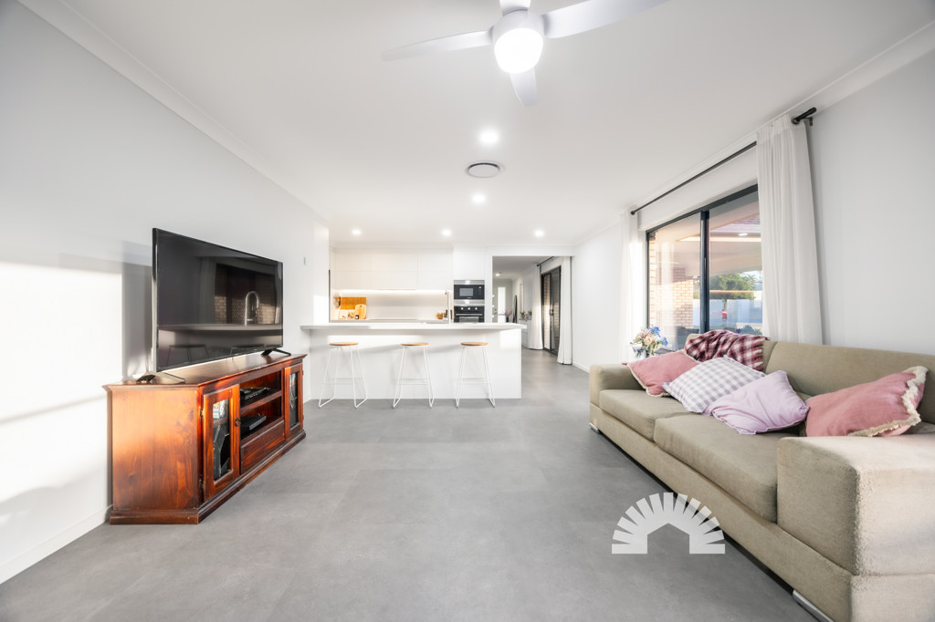 53 Ridgegarden Drive<br />MORAYFIELD 4506