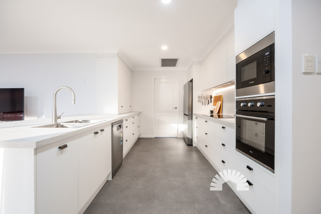 53 Ridgegarden Drive<br />MORAYFIELD 4506