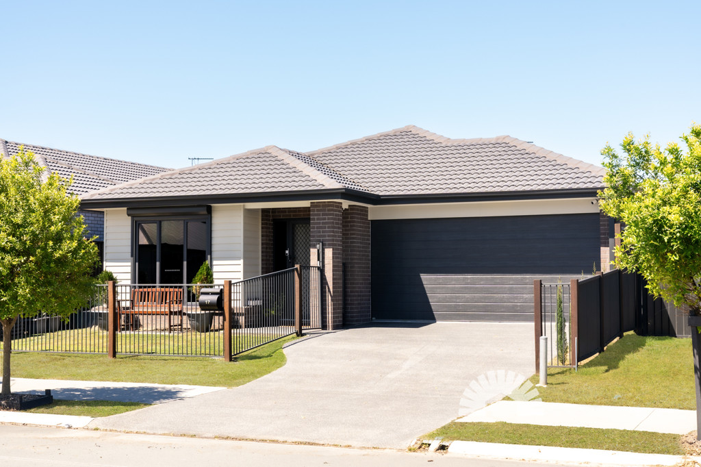 17 Summerstone Boulevard<br />MORAYFIELD 4506