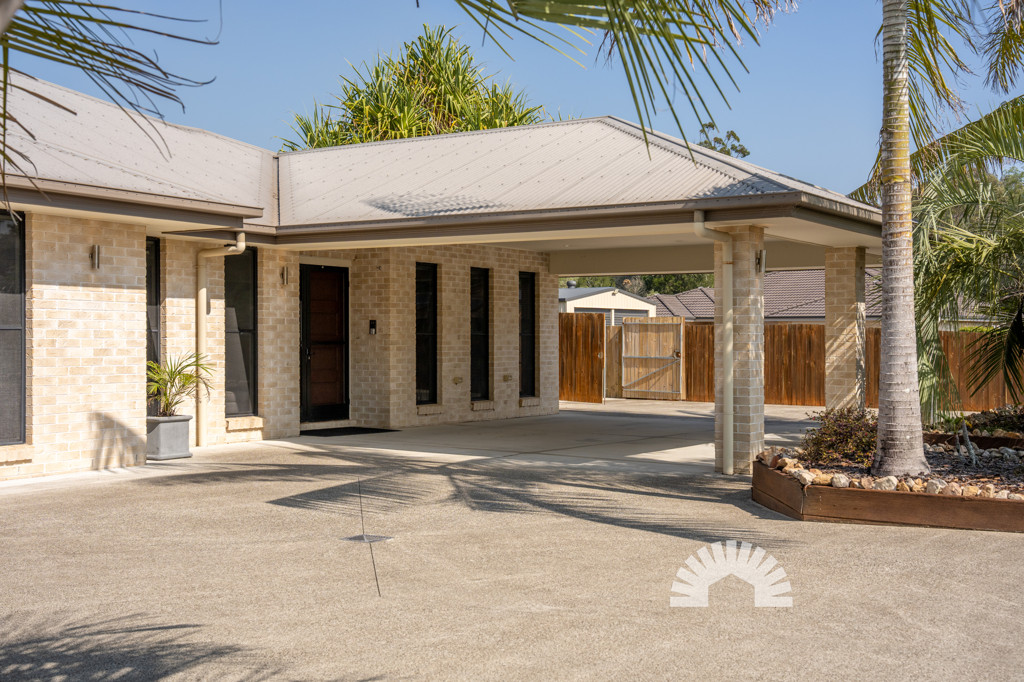 36 Country Court<br />ELIMBAH 4516