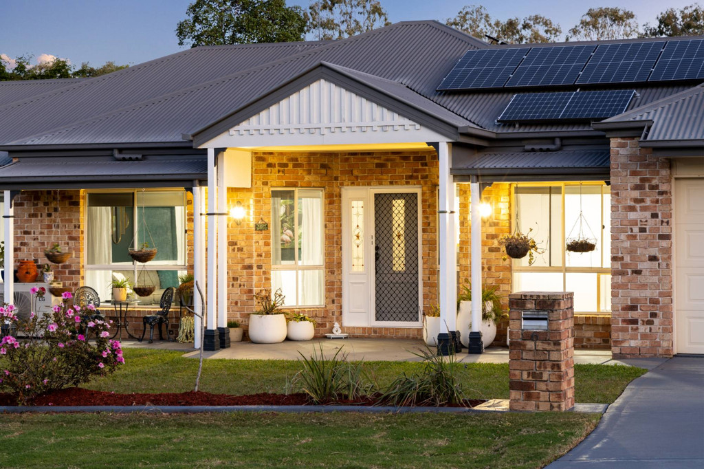 <span>6 Jardine 'Luminora' Place</span><br />NARANGBA 4504