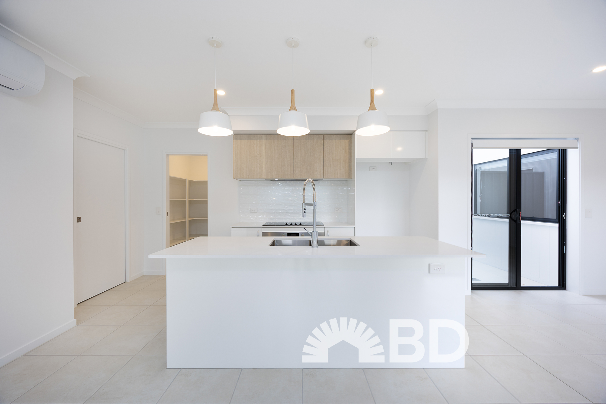 15 Creek Parade,[object Object],MORAYFIELD 4506