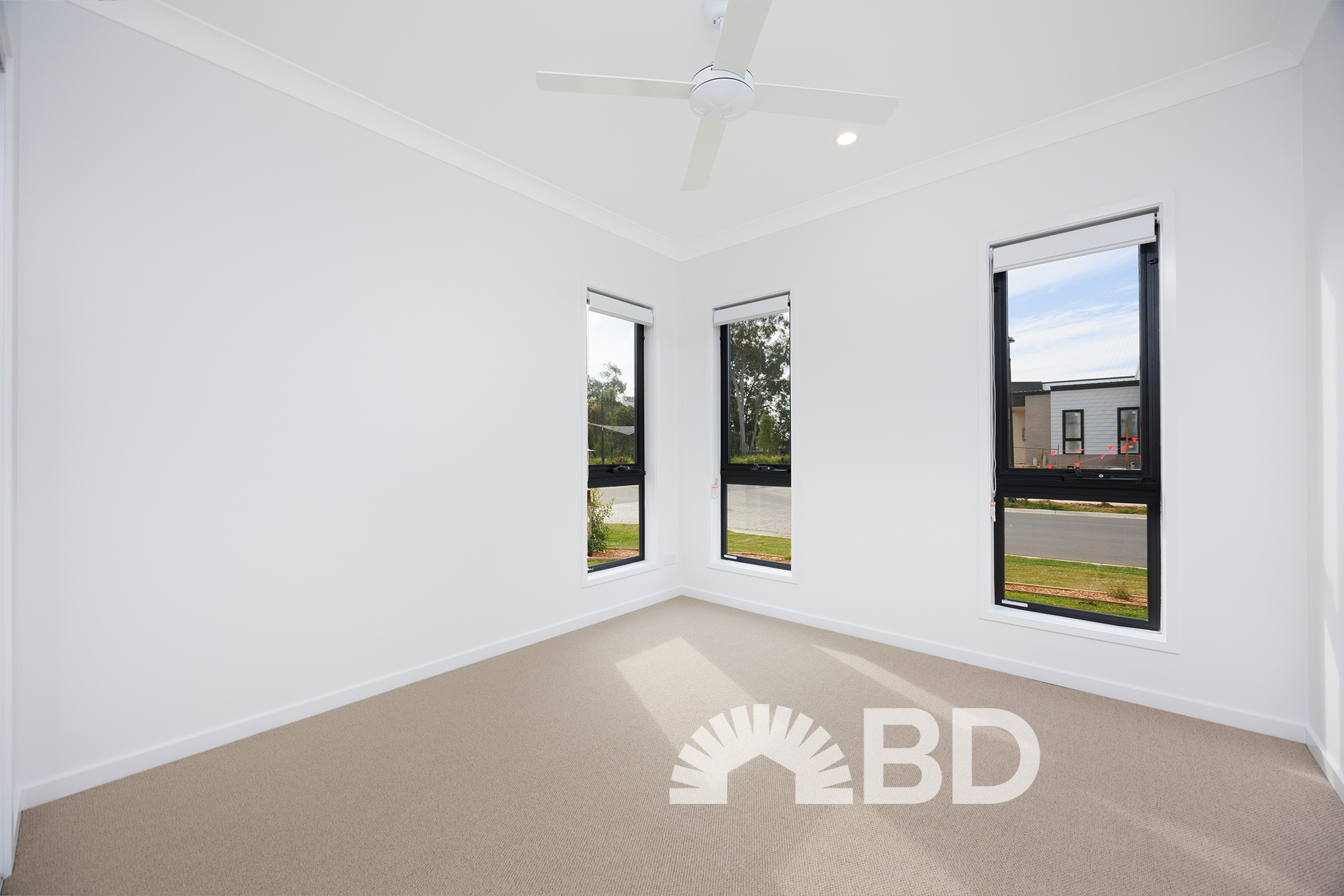 15 Creek Parade,[object Object],MORAYFIELD 4506