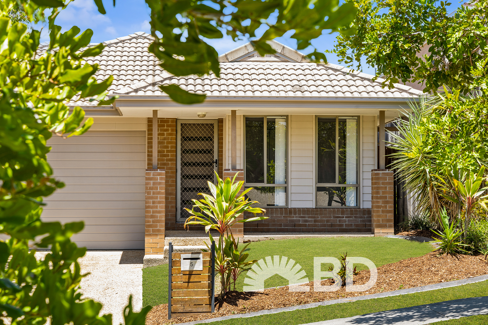 5 Messenger Crescent, Springfield Lakes QLD