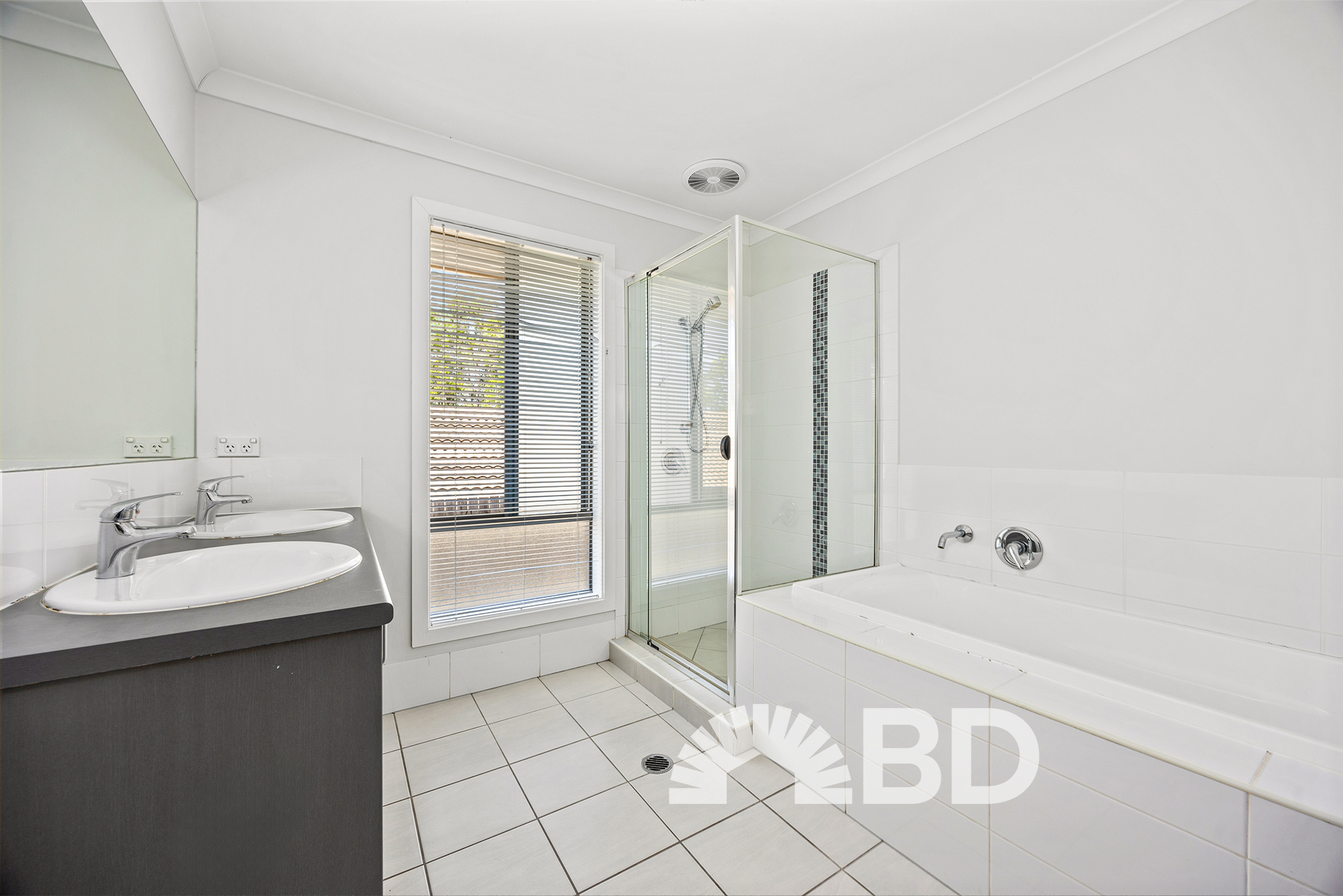 5 Messenger Crescent, Springfield Lakes QLD