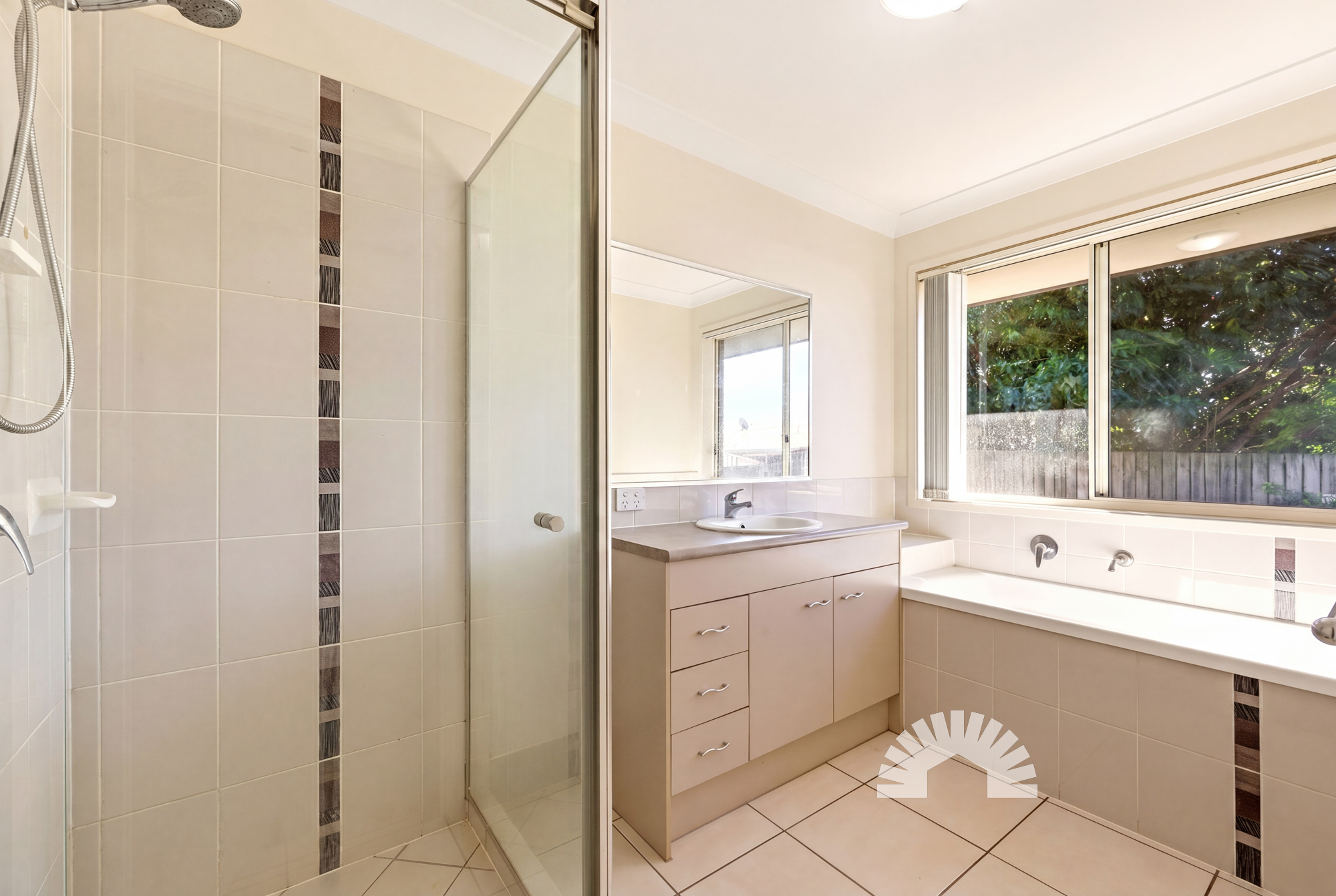 8 Mia Court, Morayfield QLD