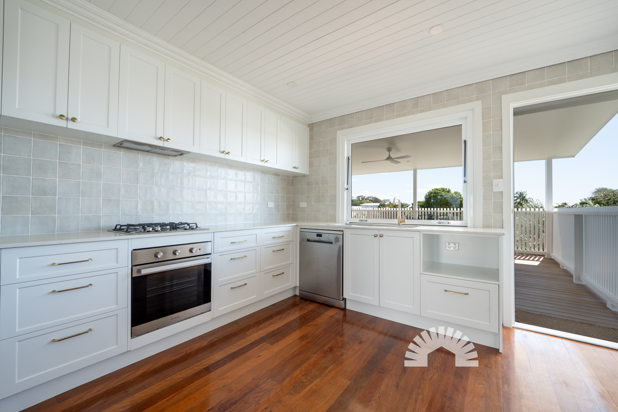 24 Ninth Avenue,[object Object],SANDGATE 4017
