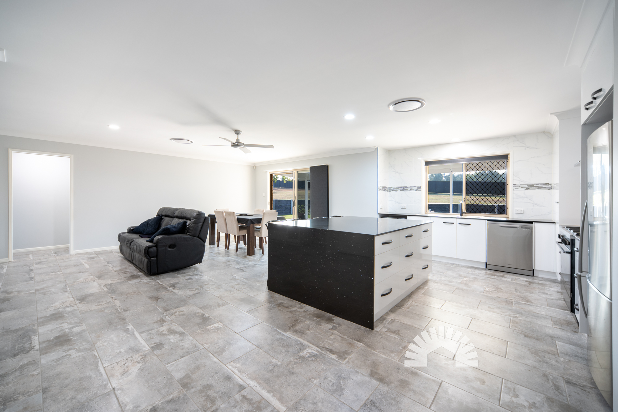 2 Montanus Drive, Woodford QLD