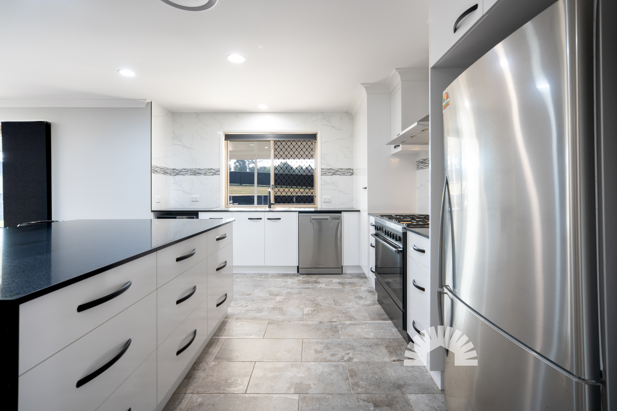 2 Montanus Drive, Woodford QLD