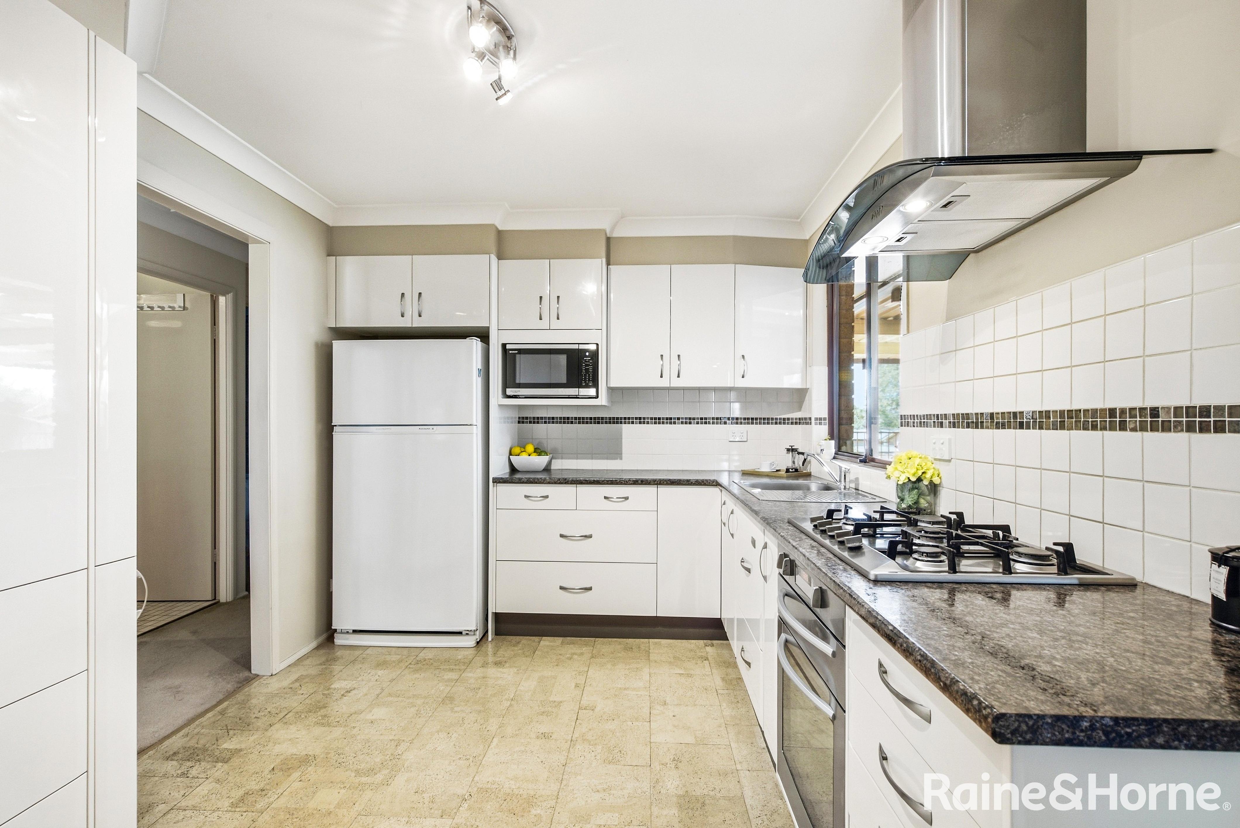 6 Sulman Place — photo 3 of 16