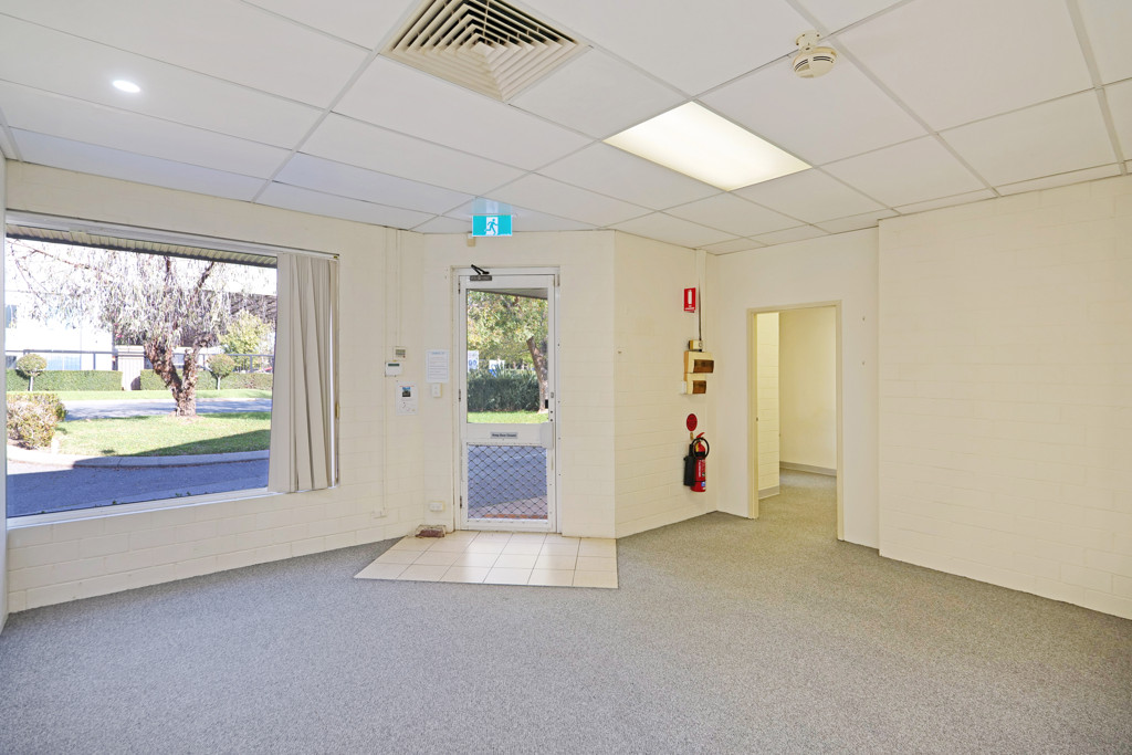 gallery image: 2 Somersby Road, Welshpool WA