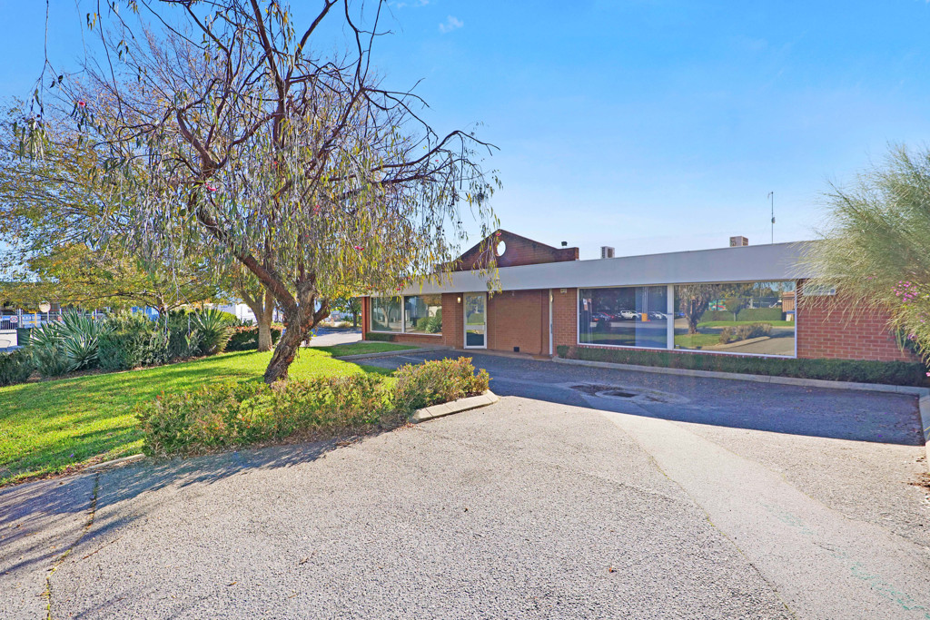 gallery image: 2 Somersby Road, Welshpool WA