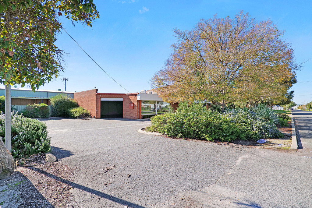 gallery image: 2 Somersby Road, Welshpool WA