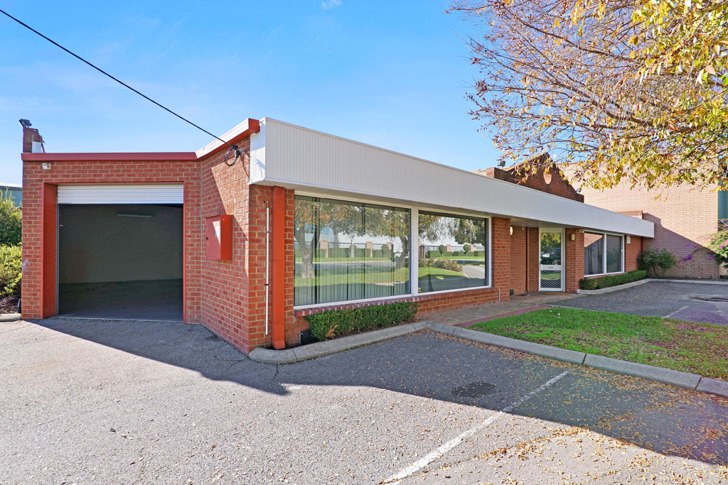 gallery image: 2 Somersby Road, Welshpool WA