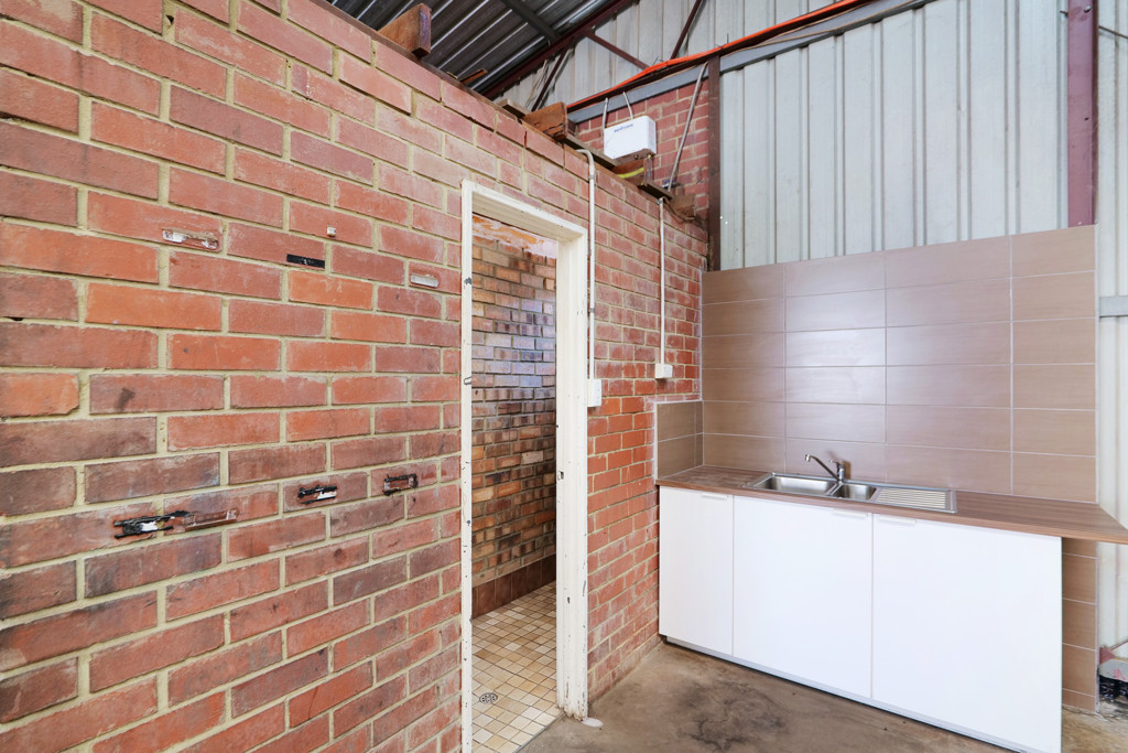 gallery image: 16 Muros Place, Midvale WA