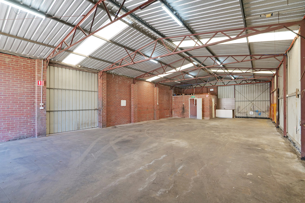 gallery image: 16 Muros Place, Midvale WA