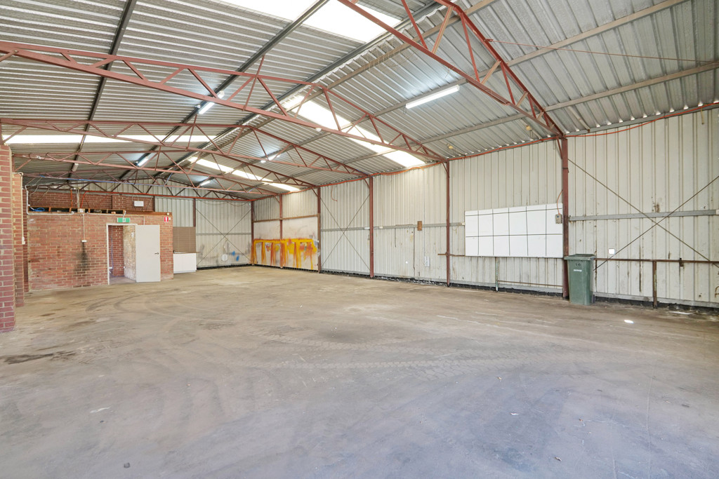 gallery image: 16 Muros Place, Midvale WA