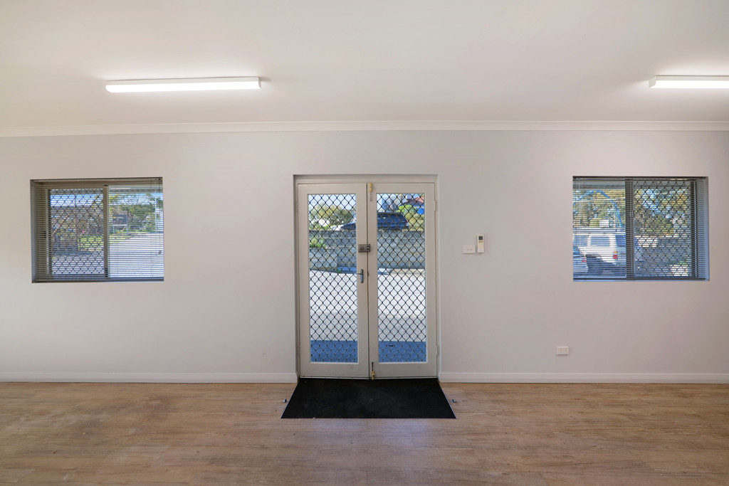 gallery image: 73B Cleaver Terrace, Belmont WA