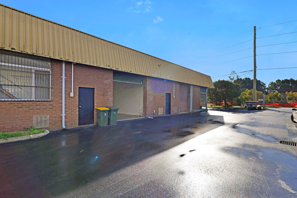 gallery image: 2/173 Bank Street, East Victoria Park WA