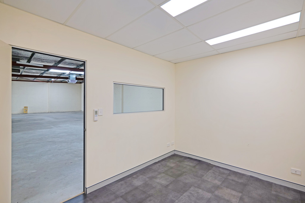 gallery image: 172 Campbell Street, Belmont WA