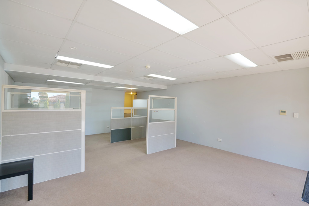 gallery image: 5/107-109 Orrong Road, Rivervale WA