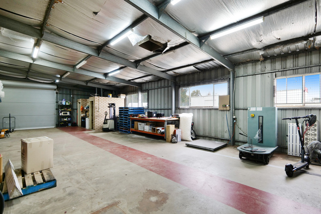gallery image: 5/125-129 Welshpool Road, Welshpool WA