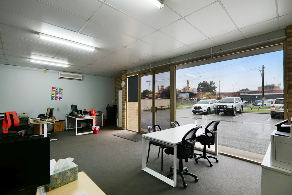 gallery image: 5/125-129 Welshpool Road, Welshpool WA