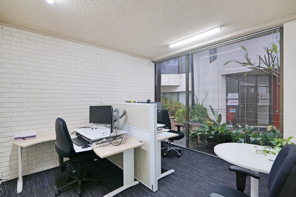 gallery image: 1/20 Twickenham Road, Burswood WA