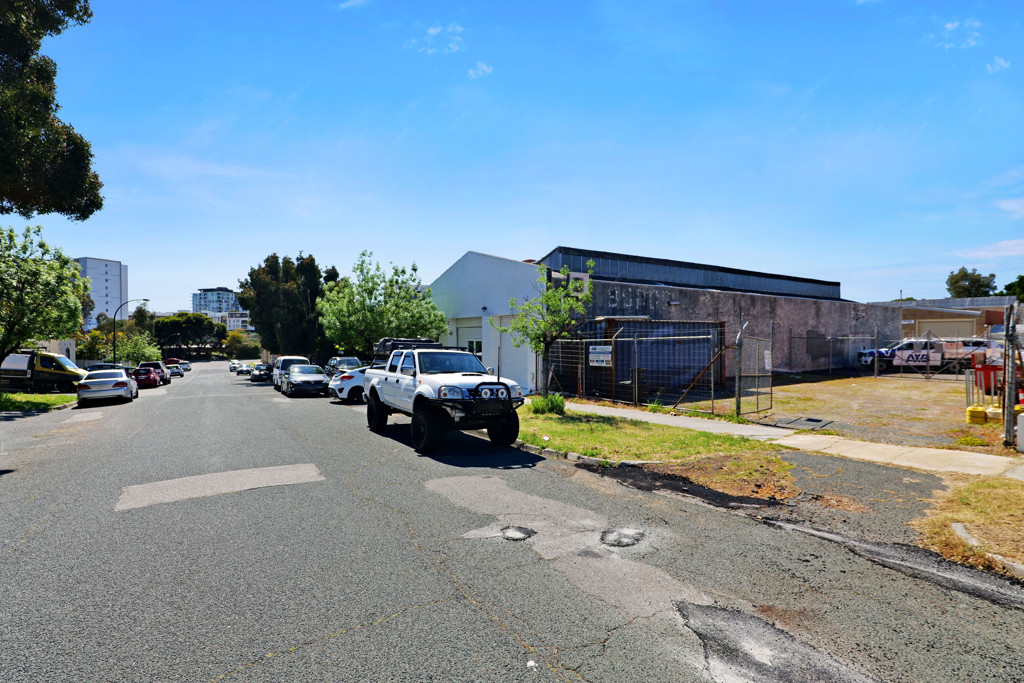 gallery image: 10 Claude Street, Burswood WA