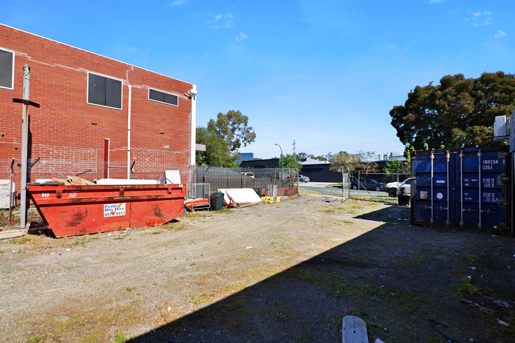 gallery image: 10 Claude Street, Burswood WA