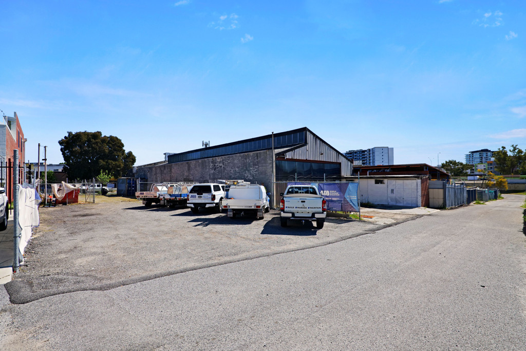 gallery image: 10 Claude Street, Burswood WA