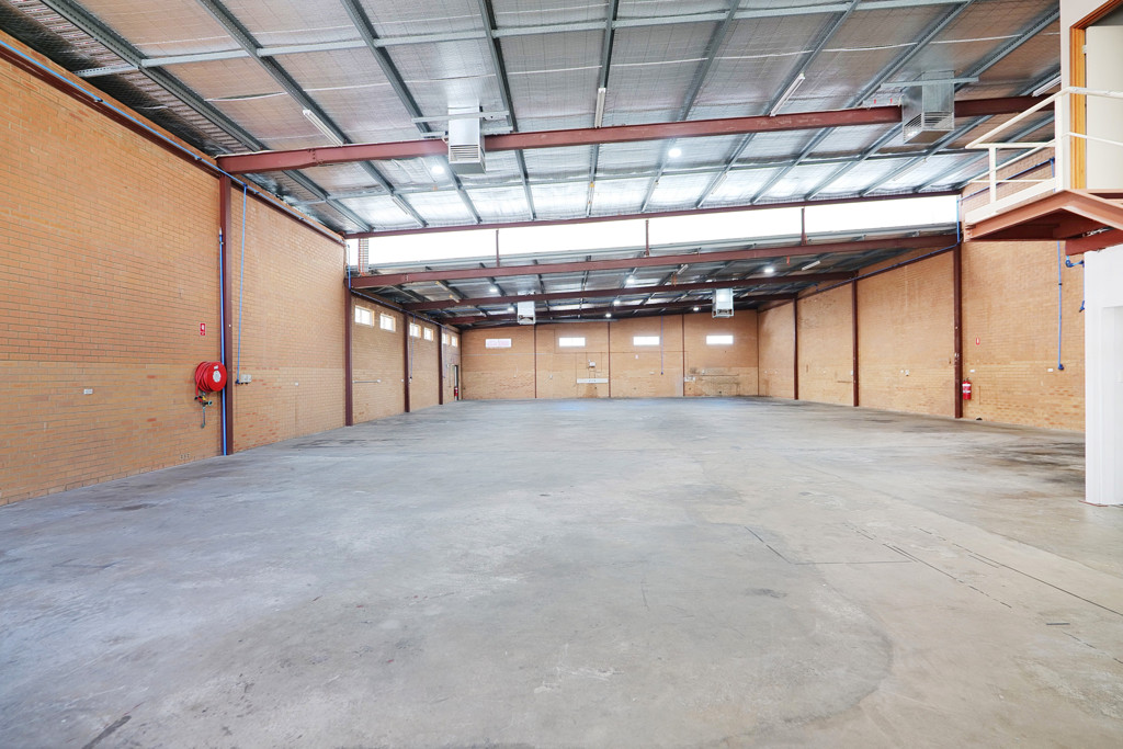 gallery image: 14 Hehir Street, Belmont WA