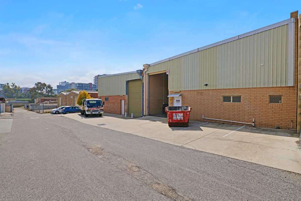 gallery image: 27 Stiles Avenue, Burswood WA