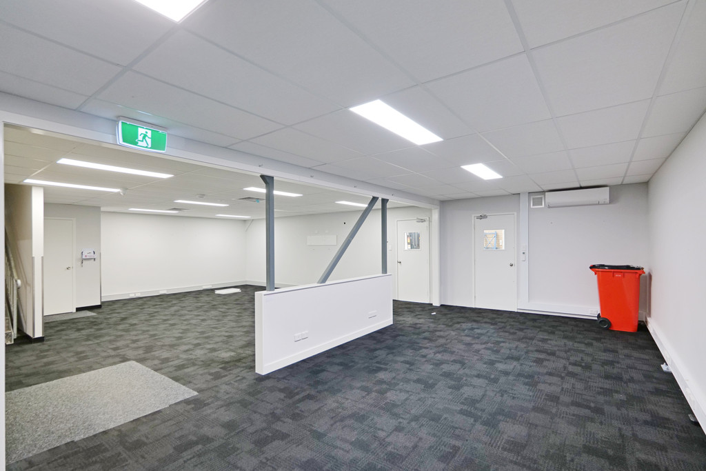 gallery image: 27 Stiles Avenue, Burswood WA