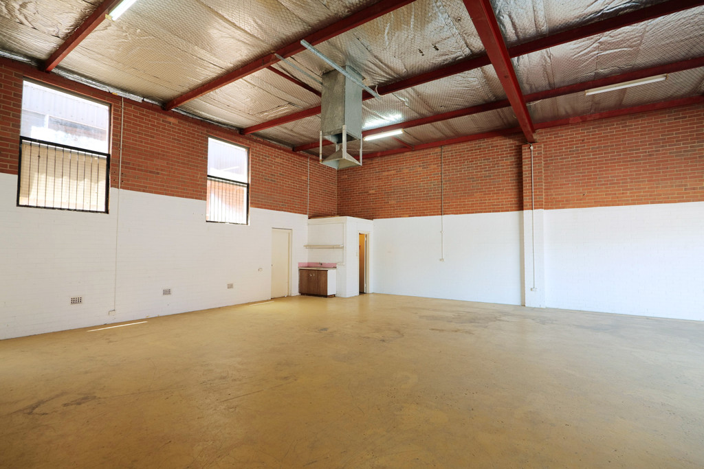 gallery image: 1/110 Briggs Street, Welshpool WA