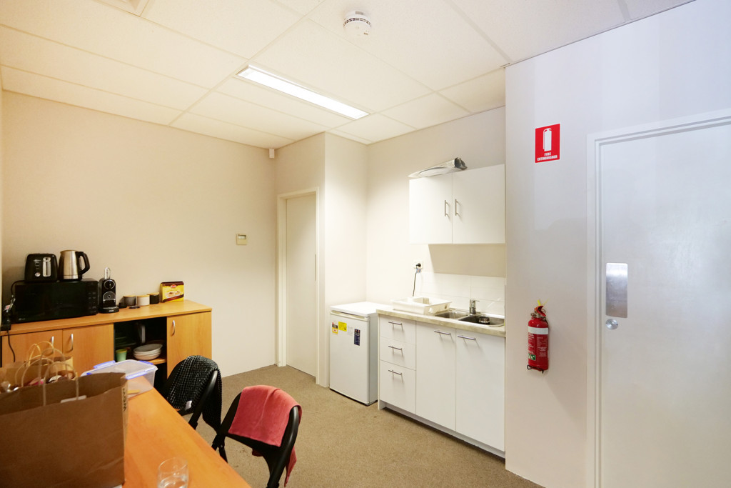 gallery image: 3/63 Knutsford Avenue, Rivervale WA